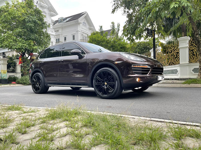 porsche-cayenne-with-2013